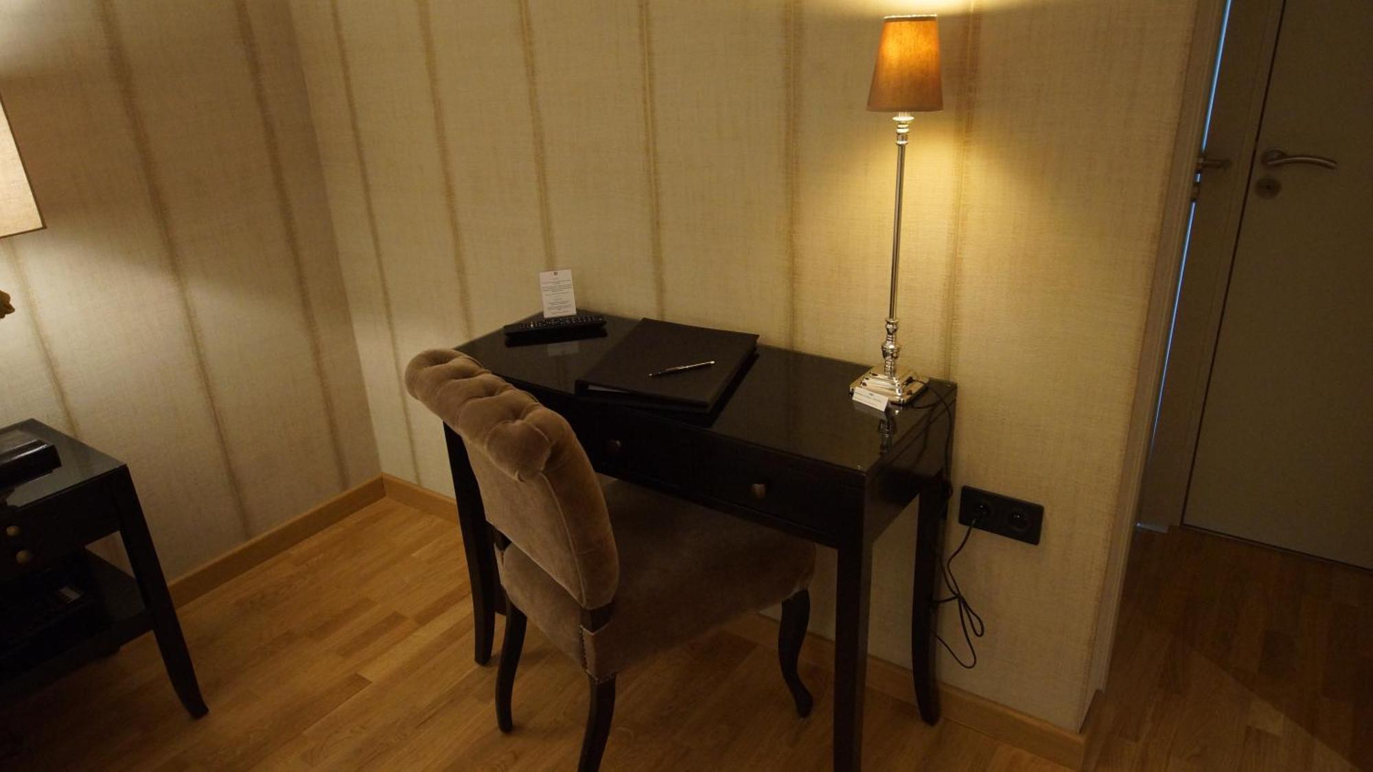 De Charme L'oree Du Parc Hotel